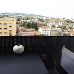 T2 Style Industriel Avec Balcon